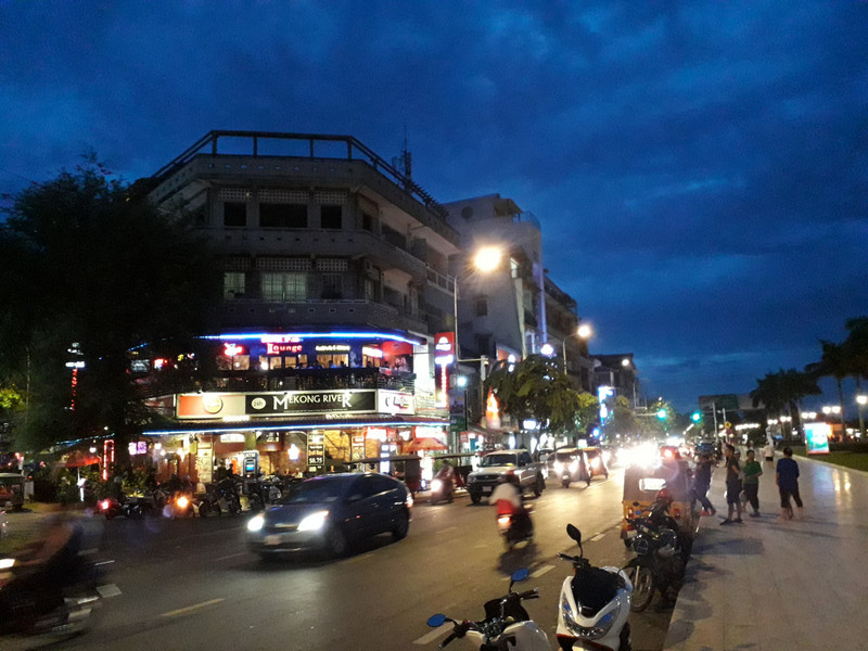 Phnom Penh by night