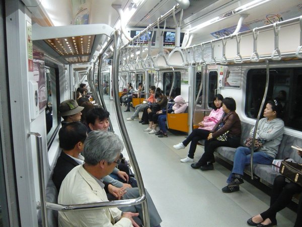 Metro life, Seoul
