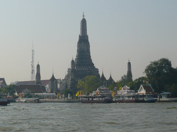 Wat Arun, the landmark of Bangkok
