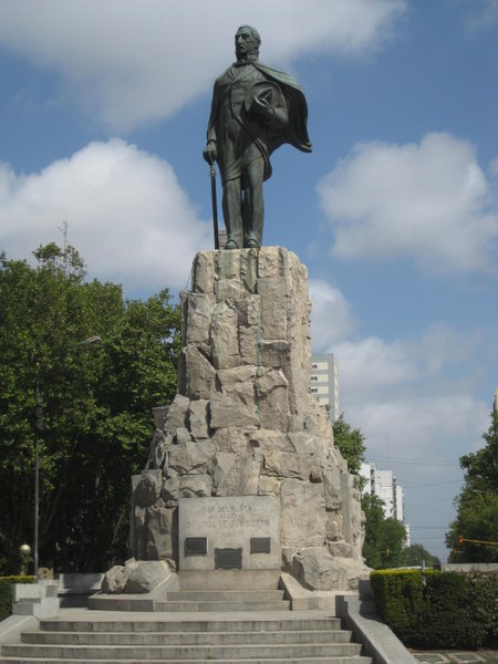 Statue of the founder of Mar del Plata (completely untrue, I really have no idea)