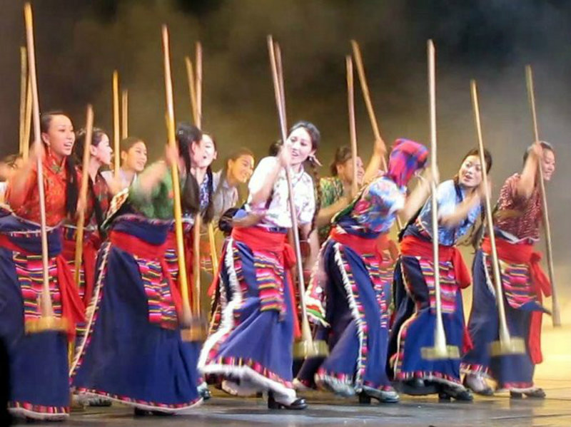 Jiuzhaigou Tibetan Show 5