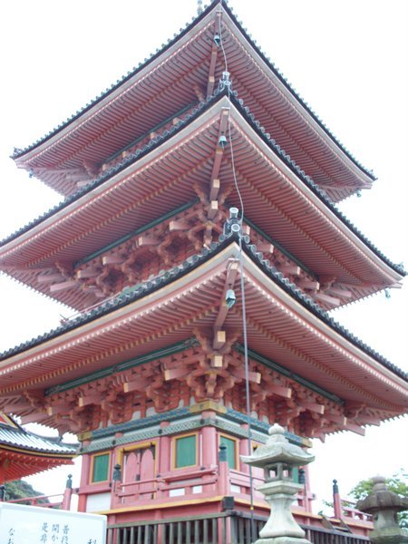 kiyonmizu-dero temple pagoda
