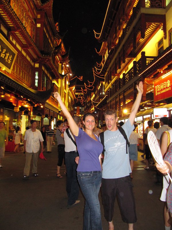 Jess and Paul in the Yu Yuan Market