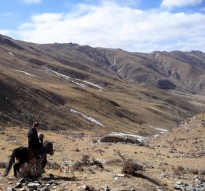 Horse Riding in the Tibetan Hills