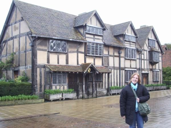 Vic out the front of Shakespeare's house