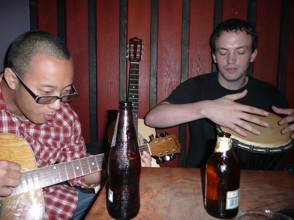 Jamming in the Japanese Bar