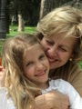 Lily and nonna relax in Villa Borghese