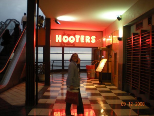 Chrissie discovers Hooters!