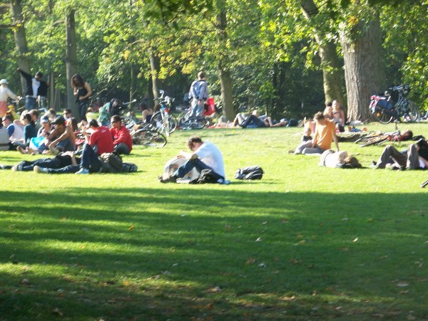 People in Vondel Park