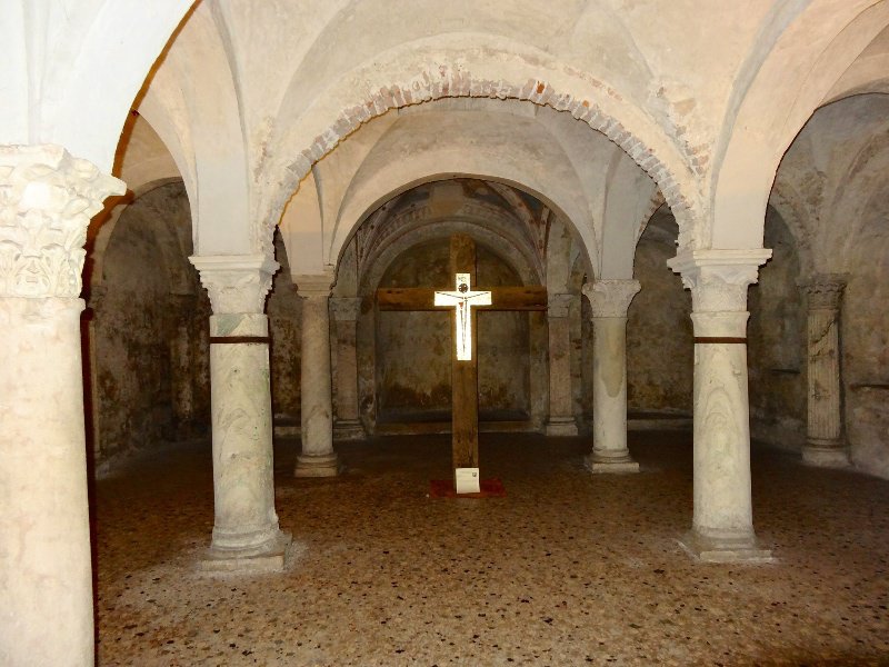 Apse in Brescia circa 800 AD