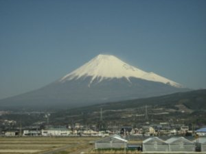 Vädret var perfekt så vi hade inte direkt några problem med att upptäcka Fuji från tåget.