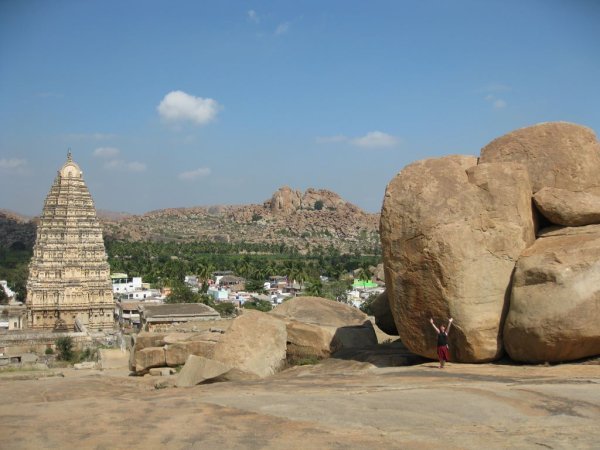 Tiny Tracy, big boulders and a temple