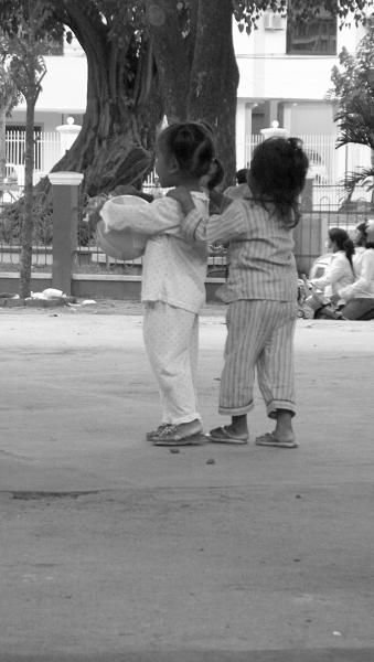 Khmer children dancing