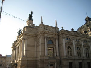 Opera Building