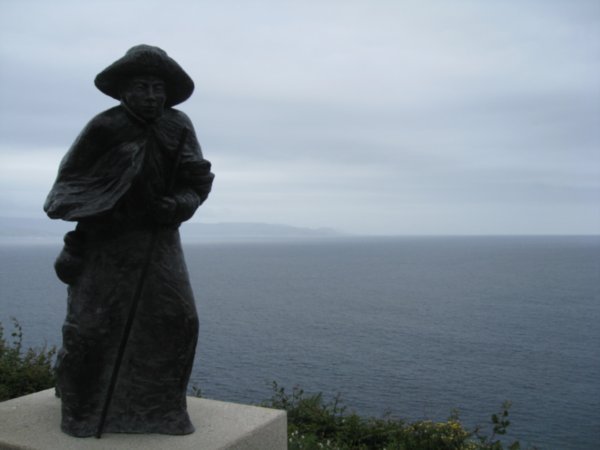 Pilgrim statue on the way out to the headland
