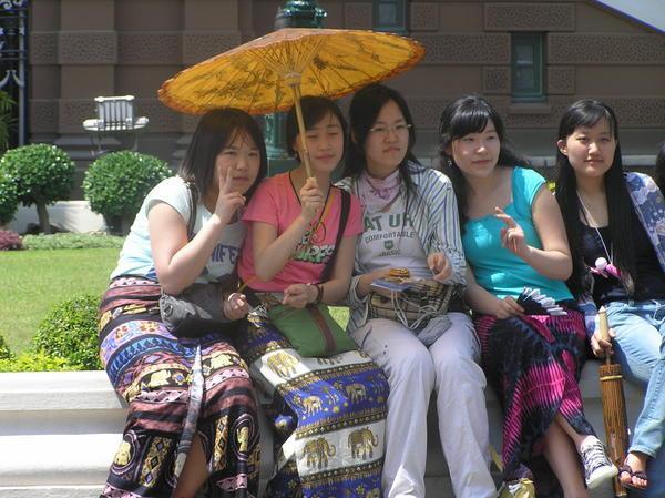 Thai girls on a day out at the Royal Palace
