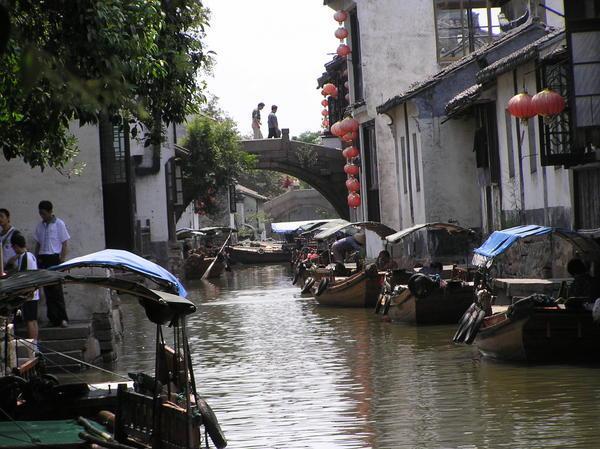 Zhouzhuang - watery canals with tourist boats