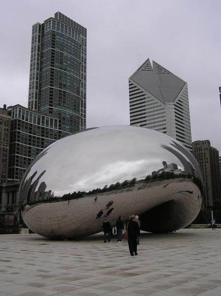 Designed to look like a drop of mercury - the stunning Cloud Gate by Anish Kapoor