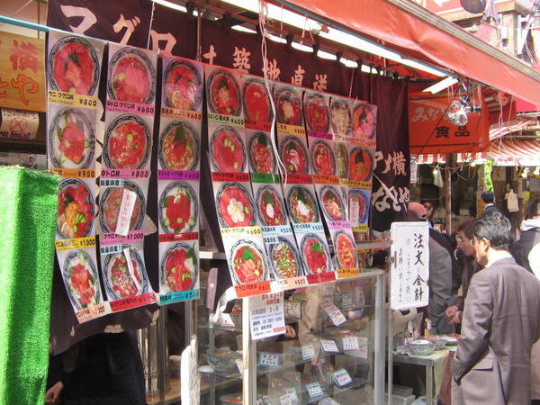 An attractive sashimi store in Ueno