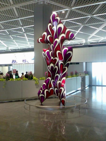 Sculpture in Terminal 1