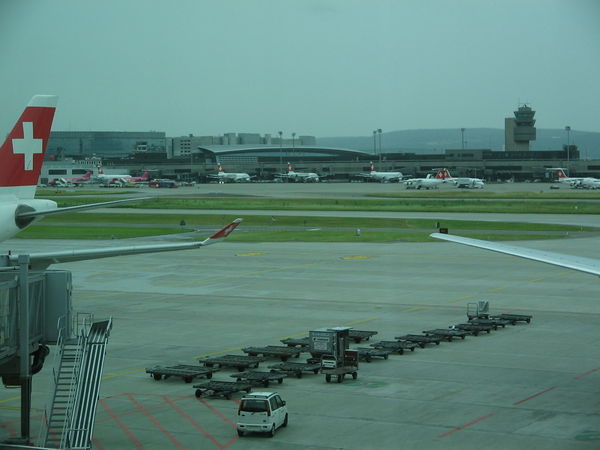 Zurich Flughafen: Saying farewell to Europe before I leave