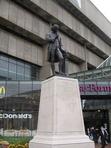 Statue of Joseph Priestley (a Birmingham minister who discovered oxygen)