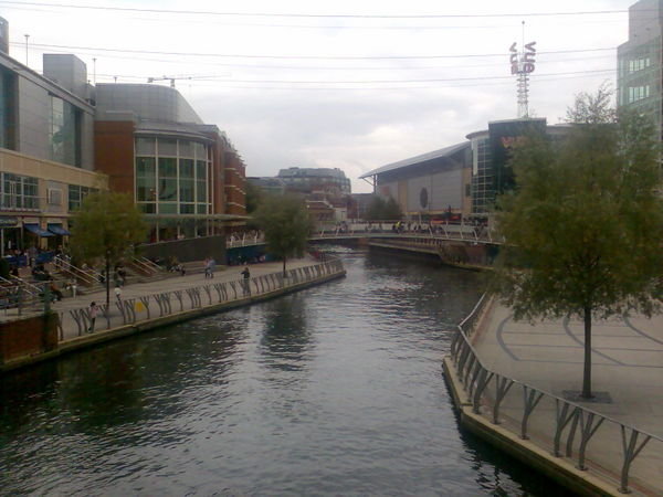 River Kennet running through The Oracle complex