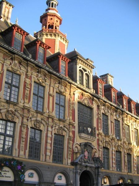 The western facade of Vieille Bourse
