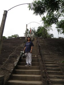 Stairs leading up to the Lankatilake temple