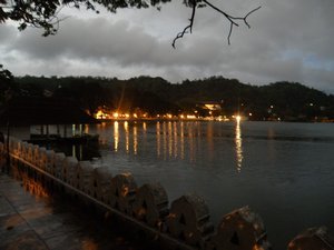 Kandy Lake in the evening