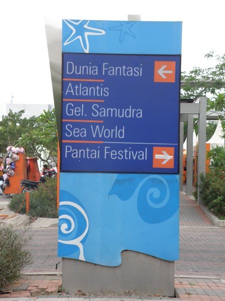 Taman Ancol - a seaside park with an oceanarium, art market, marina, theme park, etc