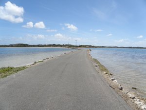 A path between 2 salt lakes