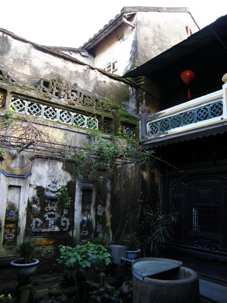 Inner courtyard of Tan Ky House