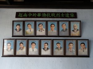 Pictures of Vietnamese Chinese who died during WW2