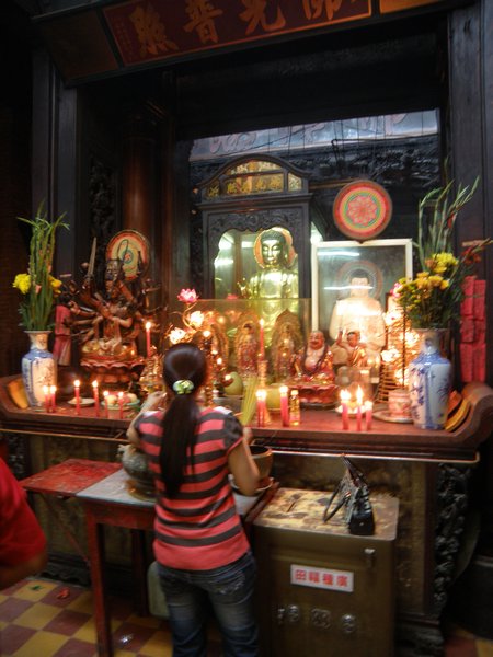 Another chamber in the Jade Emperor Pagoda