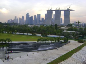 View of Marina Sands / Shenton Way from the green roof