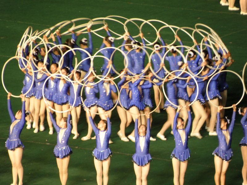 Hula-hoop dancers
