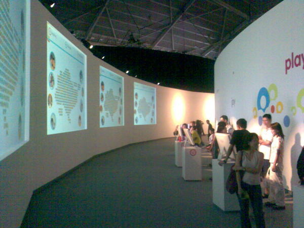 Towards the end of the exhibition, everyone can take a photo which will become part of the map of Singapore