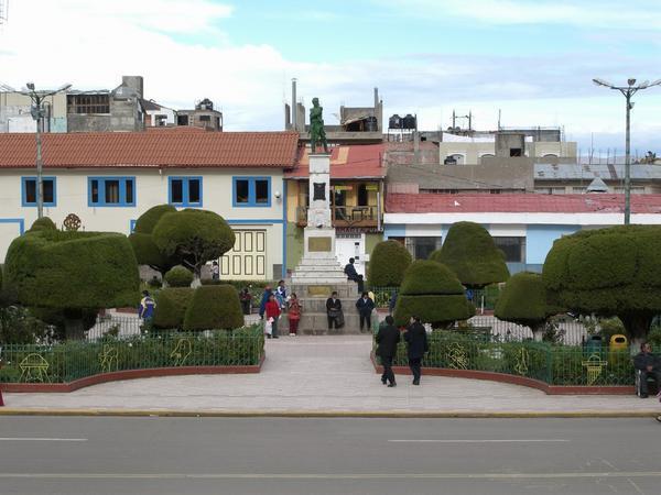Statue in Puno