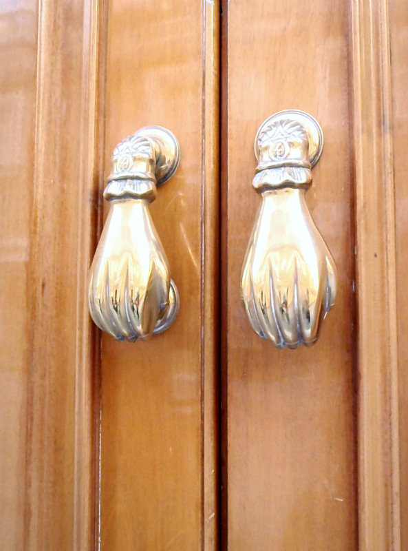old-fashioned knockers