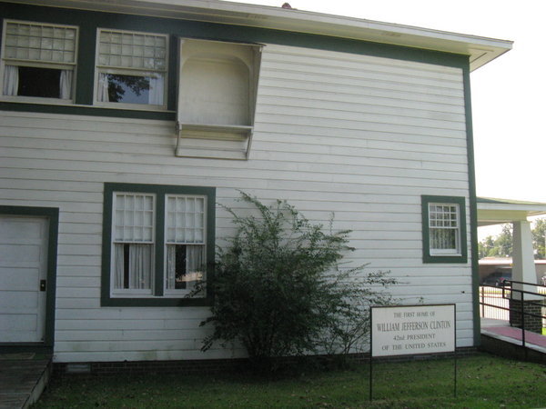 Clinton's First House in Hope