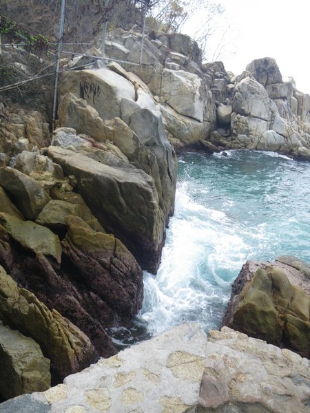 Waves over the rocks at Mismaloya