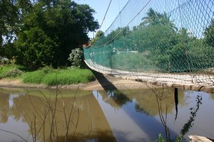 Swinging bridge between La Penita and Guayabitos