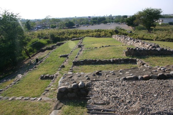 04 - Las Campanas archaeological site