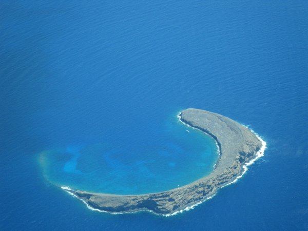 04 Molokini from the air
