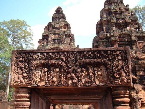 Carvings at Banteay Srei