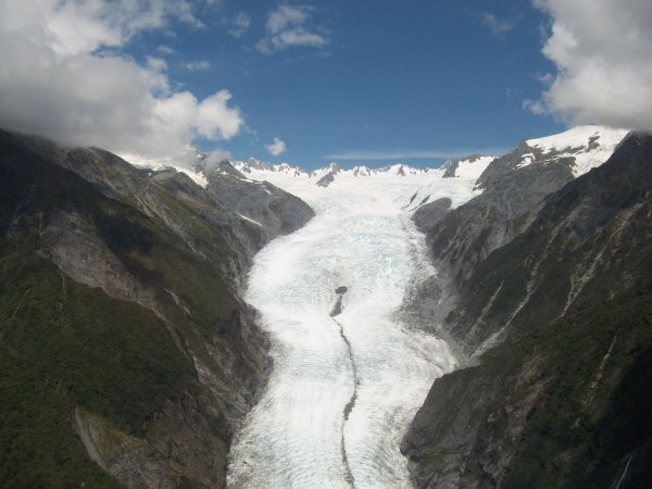 Approaching the glacier