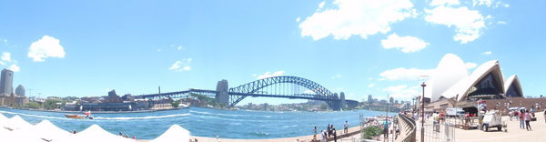 Sydney Harbour Bridge og Opera Huset