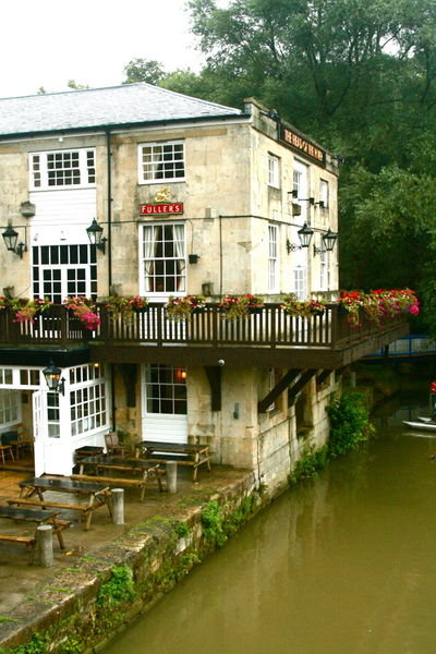The Head of the River Pub