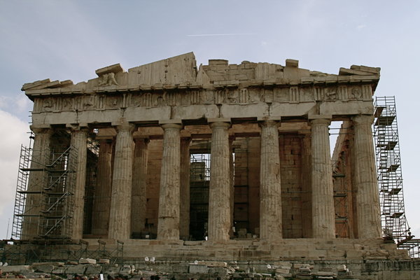 Front of the Parthenon...you would never know there was 4,000 people around it